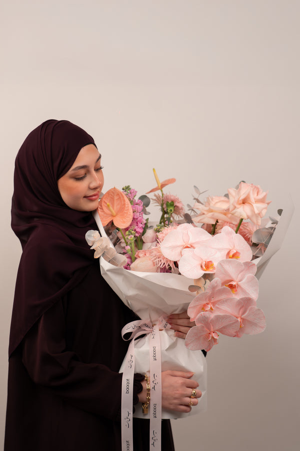 باقة زهور الأوركيد "همس الخوخ"