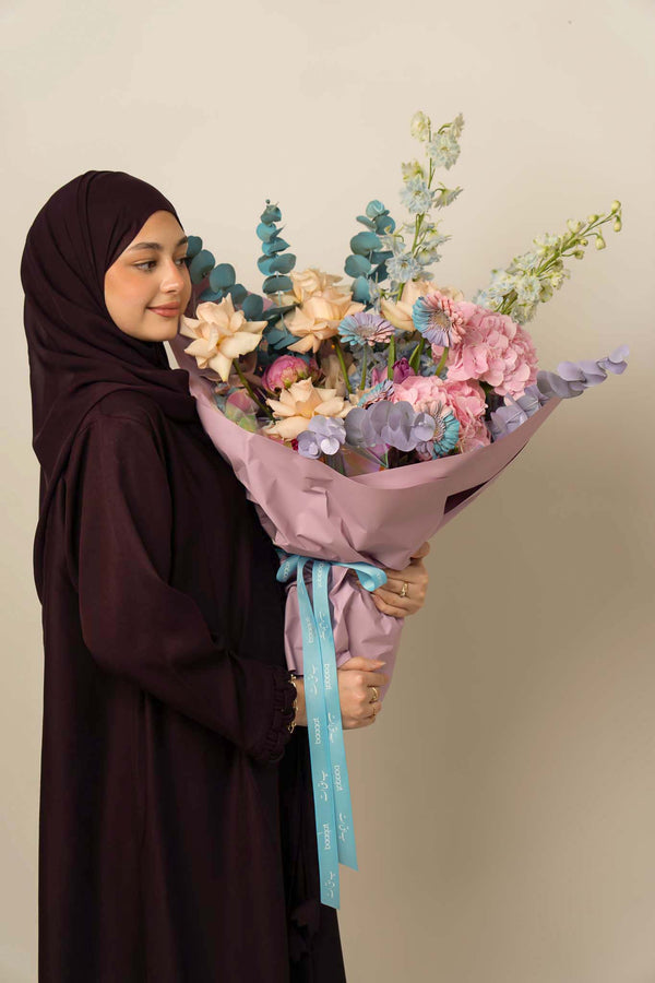 زهرة لافندر ويسبر المصممة