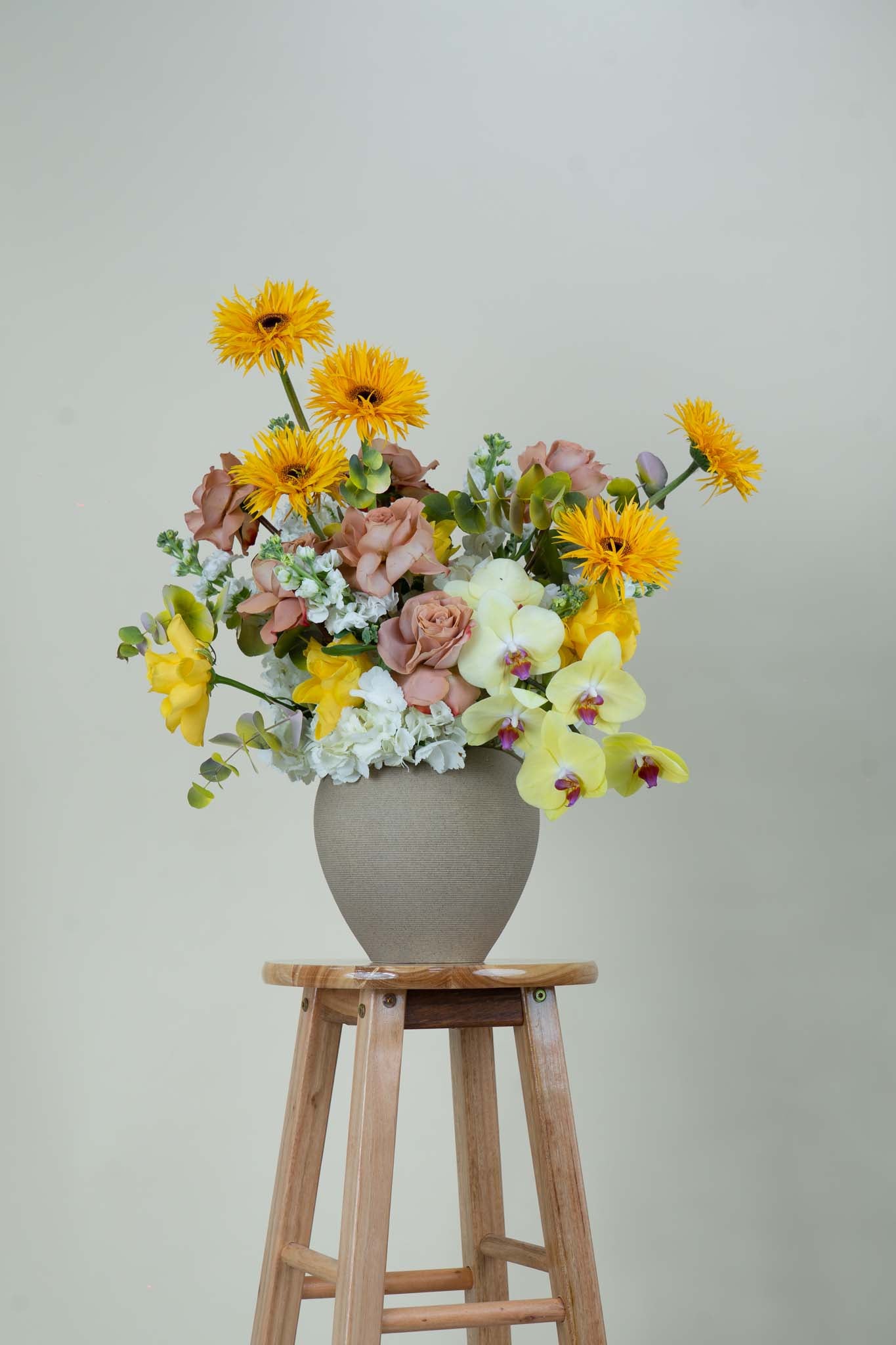 Golden Bloom Luxury Flower Vase