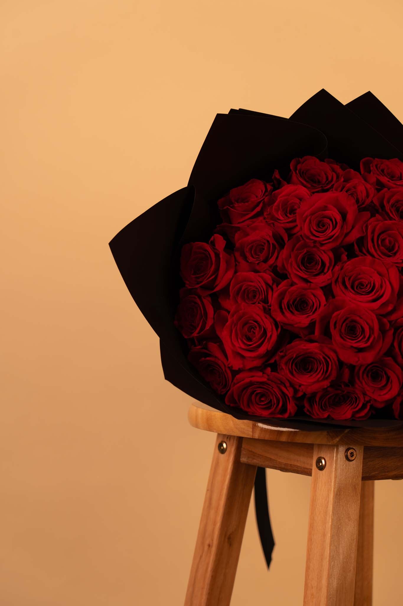 Velvet Promise – 21 Red Roses