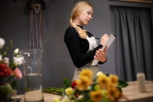 corporate flower services Dubai, office flowers Dubai, flower arrangements for businesses, floral subscription service, corporate gifting Dubai