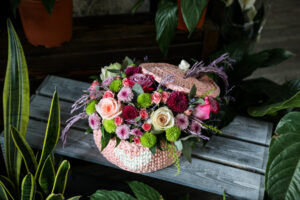 flower arrangements, luxury flowers, wedding flower arrangements, round flower arrangements, luxury Christmas flower arrangements, floral design ideas, timeless flower arrangements, how to do flower arrangements, peony flower arrangements, orchid flower arrangements
